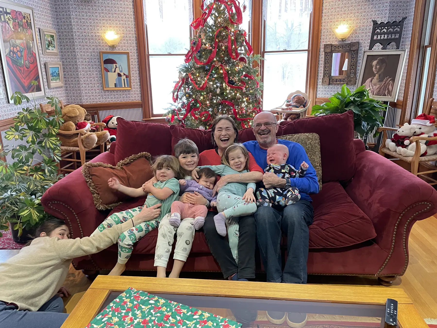 Lisa Lopez with her husband Victor and their five grandchildren at Christmas